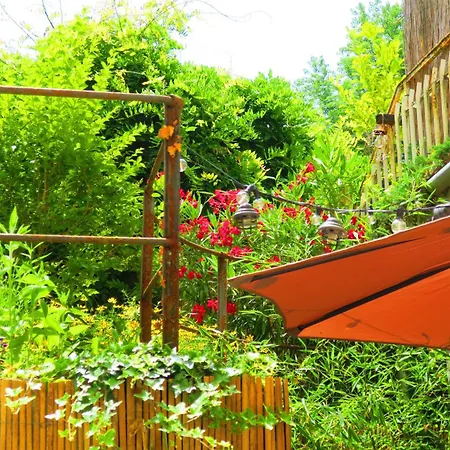 Anna, Privat Parkplatz, Zentrum