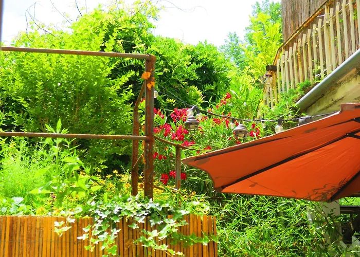 Anna, Privat Parkplatz, Zentrum